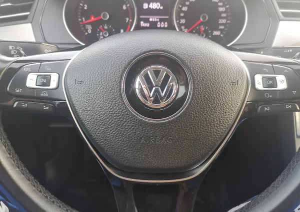 podkarpackie Volkswagen Passat cena 63999 przebieg: 79750, rok produkcji 2017 z Warszawa